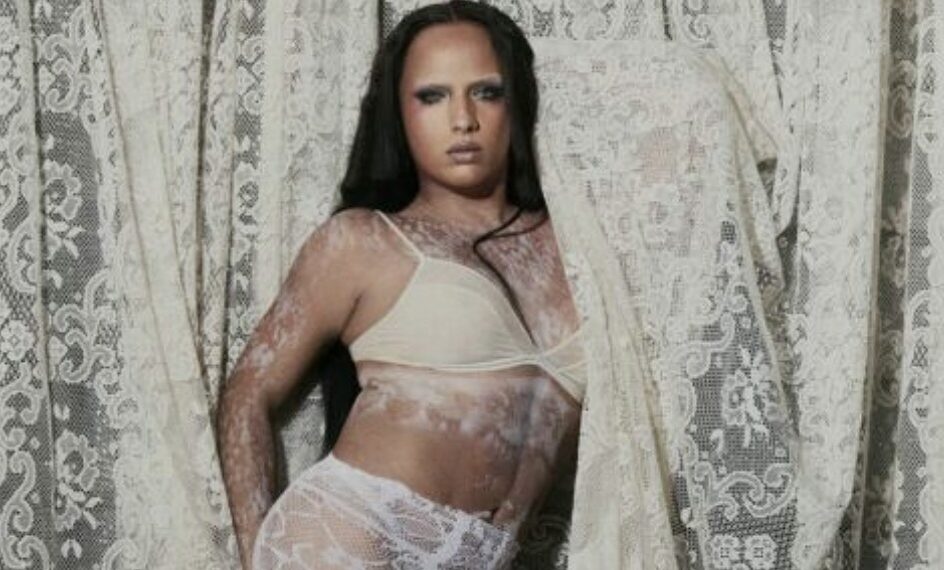 Vita Pereira, ex-Irmãs de Pau, traz turnê do seu álbum solo ao Recife