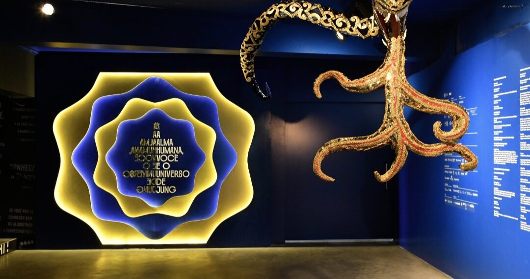 Oficina “Imagem e Palavra” utiliza a arteterapia e a poesia para explorar o inconsciente, em diálogo com a exposição de Carl Jung no Recife